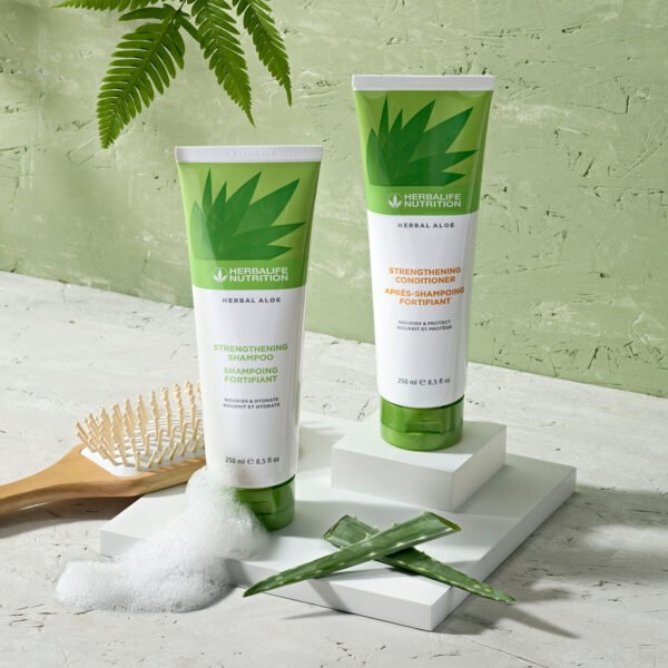 Herbal Aloe Δυναμωτικό Σαμπουάν 250 ml - Image 3